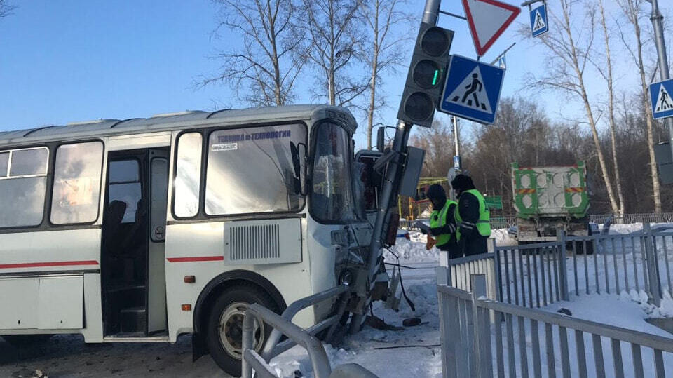 В краевой ГИБДД уточнили количество пострадавших в ДТП с автобусом