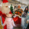 Дети были особенно рады встрече с Дедушкой Морозом — newsvl.ru