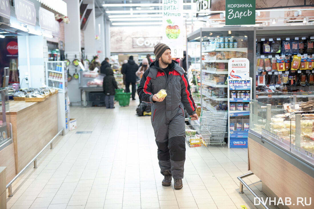 Пустые полки: хабаровчане раскупают продукты в торговых центрах (ФОТО) —  Новости Хабаровска