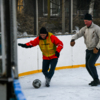 В футбол на льду играло очень много опытных спортсменов — newsvl.ru