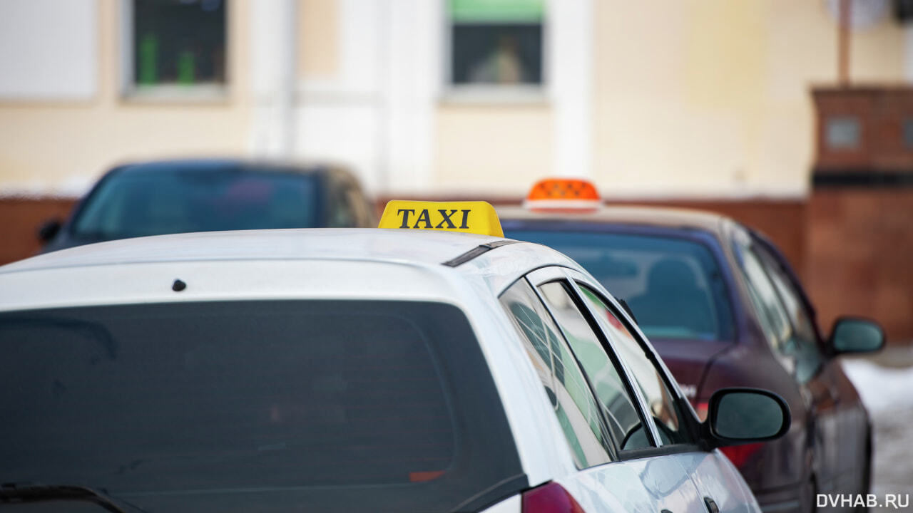 Напал водитель такси. Таксист. Нападение на такси в Люберцах. Председатель ассоциации таксистов Хабаровска фото.