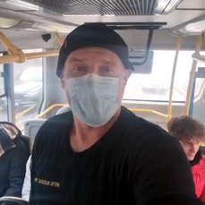 &laquo;Так он же блогер&raquo;: водитель автобуса из Владивостока пожаловался на сверхурочные и работу без обеда