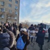 Застройщик Сергей Вахнин со звездой на плече обещает жителям огородить стройку шестиметровым шумоизоляционным забором — newsvl.ru