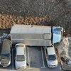 На Сочинской с косогора на припаркованные машины свалился грузовик с кислородными баллонами (ФОТО)