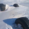Всплыл вверх брюхом: на озере Ханка перевёрнутый джип вмёрз в лёд (ВИДЕО)