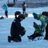 Многие рыбаки взяли с собой жён и детей — newsvl.ru