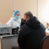 В дни особой загруженности записывать пациентов помогают руководители поликлиники — newsvl.ru