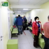 Пациенты в очереди говорят, что приёма у терапевта приходится ждать больше полутора часов  — newsvl.ru