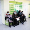 Пациентам предлагают открывать больничный на дому, но большинство хочет попасть на приём к врачу — newsvl.ru