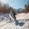 По ходу соревнований райдеры традиционно делят трассу с горнолыжниками и сноубордистами — newsvl.ru