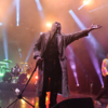 После Party in my head шубы музыканты сняли — newsvl.ru