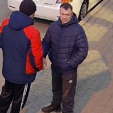 Полиция Владивостока разыскивает подозреваемого в угоне корейского пикапа