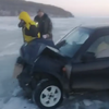 15-летняя девочка за рулём Nissan March налетела на палатку с рыбаками на льду Амурского залива возле Тавричанки