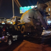 В кабине бетономешалки на проспекте 100-летия Владивостока загорелась проводка — водитель успел выскочить