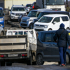 Многие машины стояли без цены, их владельцы на время сняли с продажи — newsvl.ru