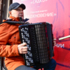 Гостей праздника развлекали живой музыкой — newsvl.ru