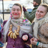Веселые гулянья прошли в Адмиральском сквере — newsvl.ru