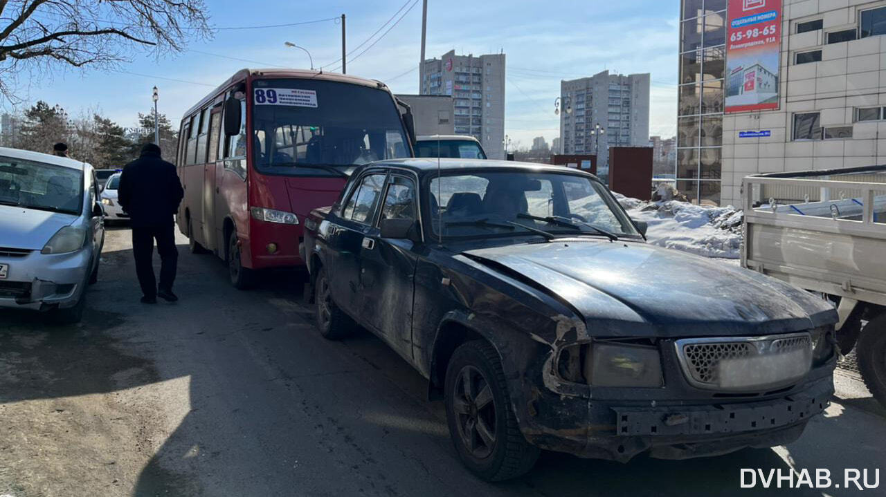 Профессиональная афера: водитель маршрутки едва не попал в спланированное  ДТП (ФОТО; ВИДЕО) — Новости Хабаровска