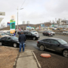 Машины около автозаправки на «Заре» начали собираться примерно в 14 часов — newsvl.ru