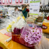 В «Самбери» продают и хризантемы — newsvl.ru