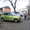 Иногда машины паркуются ещё ближе к домам — newsvl.ru