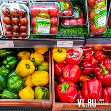 Дефицита нет: полки супермаркетов во Владивостоке забиты овощами и фруктами из разных стран