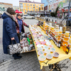 Мёд с орехами, утиные яйца и домашний зефир продают на площади Фокина