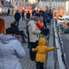 На яхту пришли посмотреть дети вместе с родителями — newsvl.ru