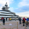 Сотни горожан устремились на морской вокзал, чтобы посмотреть на яхту Nord — newsvl.ru