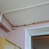 Потолок над начальными классами обрушился в тот момент, когда в кабинете находились ученики – никто не пострадал — newsvl.ru