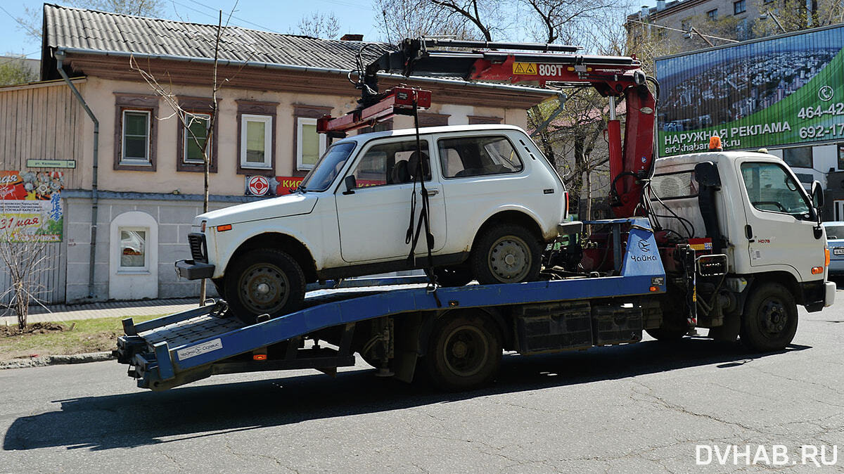 Оперативная информация: 22 нарушившие ПДД машины эвакуированы с дорог Хабаровска