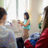 Волонтёры свопа помогали подобрать одежду по возрасту и размеру ребёнка — newsvl.ru