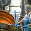 На фабрике производят более 350 наименований продукции — newsvl.ru