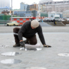 На первом этапе специалисты сняли защитные крышки с элементов, распрыскивающих воду — newsvl.ru