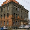 Здание построено из кирпича и то ли камня, то ли шлакоблока — newsvl.ru