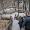 В минувшие выходные Кравцовские водопады посетило много туристов — newsvl.ru