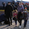 В числе беженцев много женщин с детьми — newsvl.ru