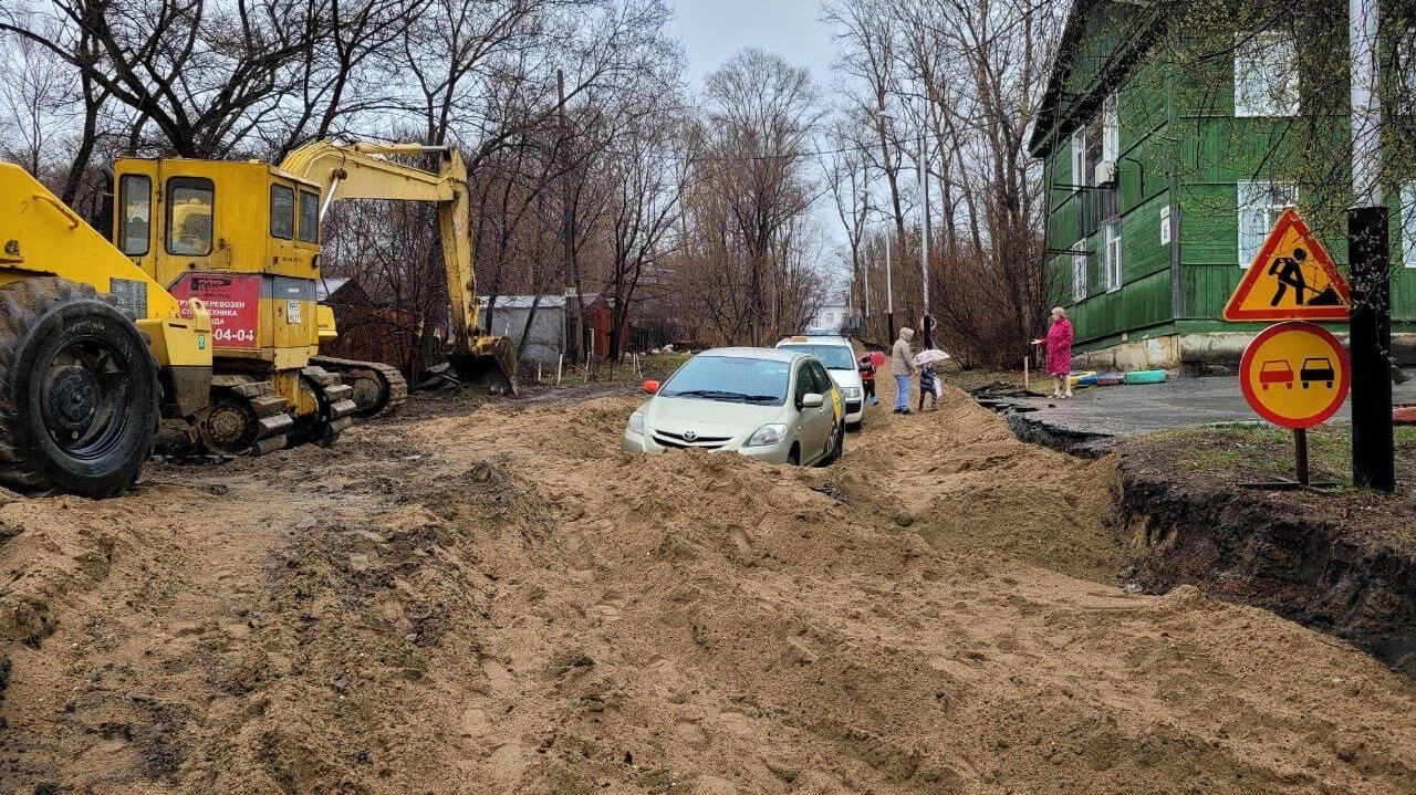 В горах песка застряли хабаровские автомобилисты из-за внезапных дорожных  работ (ФОТО) — Новости Хабаровска