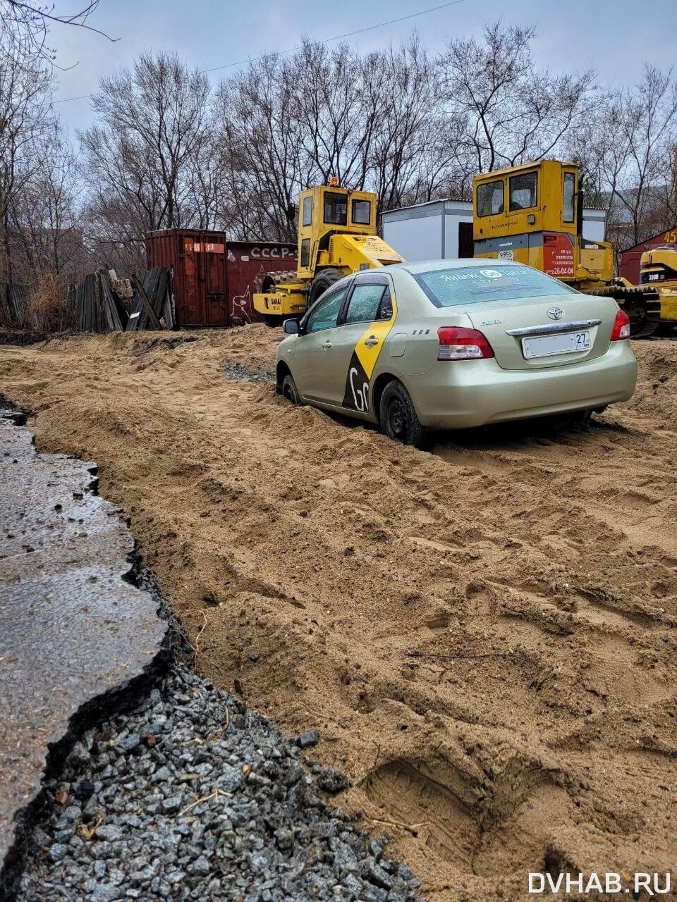 В горах песка застряли хабаровские автомобилисты из-за внезапных дорожных  работ (ФОТО) — Новости Хабаровска