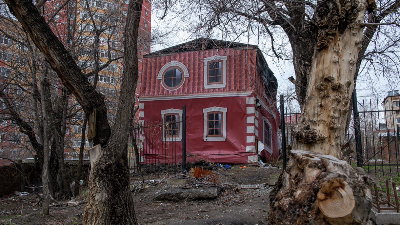 Сгоревший памятник архитектуры в центре Хабаровска облюбовали дети и бомжи  (ФОТО) — Новости Хабаровска