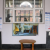 На нижней площадке фуникулёра проходит выставка картин от учащихся Приморского краевого художественного колледжа — newsvl.ru
