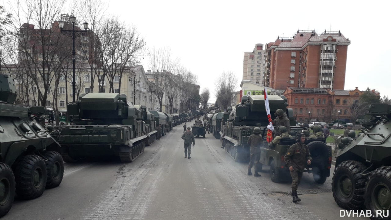 Военную технику привезли на площадь Ленина для репетиции парада (ФОТО) —  Новости Хабаровска