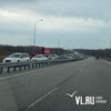 Пробка сковала выезд из Владивостока через Де-Фриз из-за ДТП и дачников