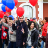Люди, которые шли в колонне, улыбались — newsvl.ru