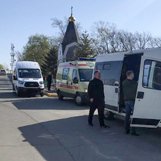 В родительский день на пути к Лесному кладбищу Владивостока образовалась пробка