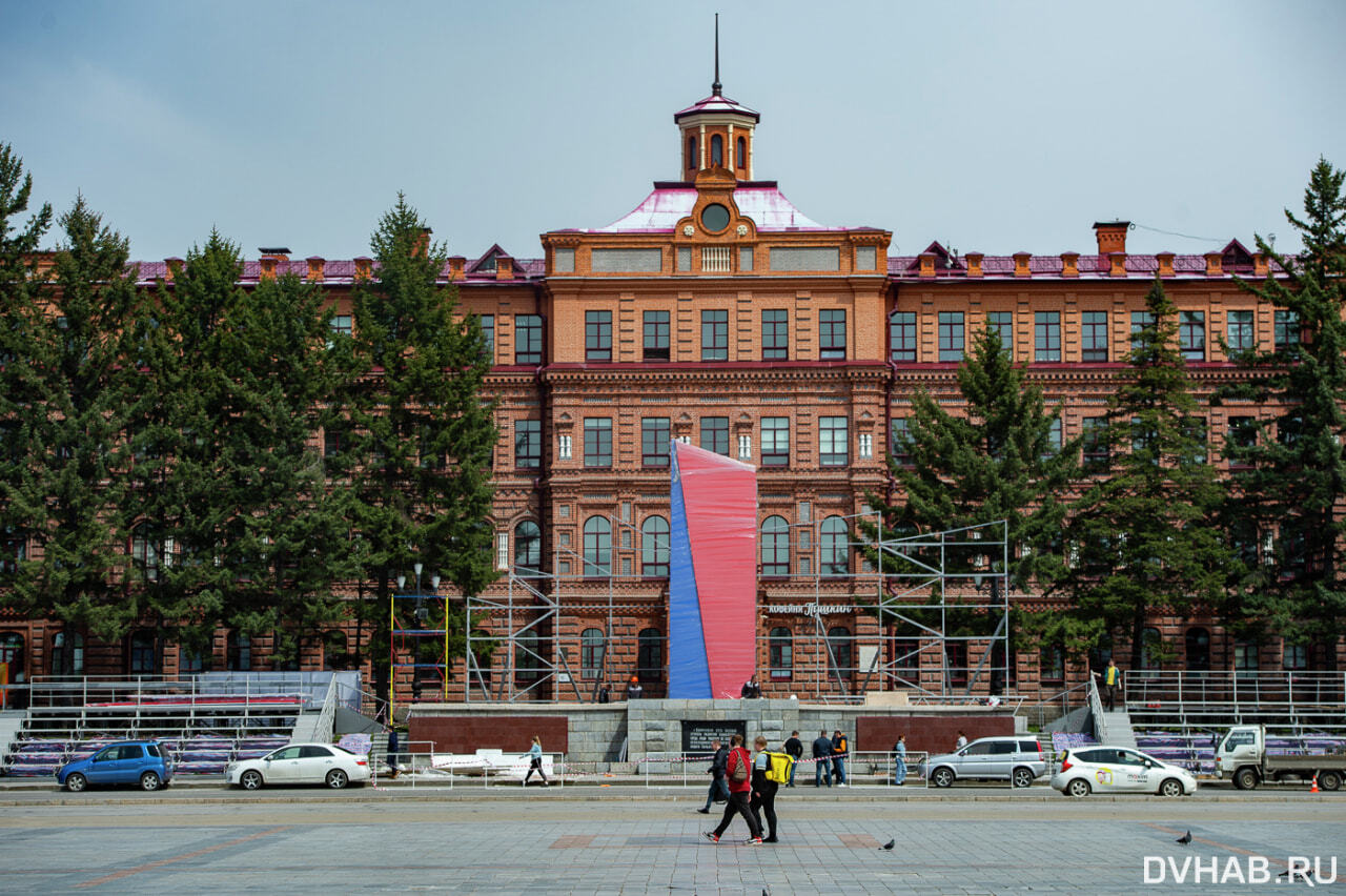 площадь ленина памятник