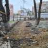 В мае начался ремонт: стоит забор, брусчатки и асфальта нет — newsvl.ru