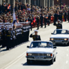 Белые «Волги» с открытым верхом совершили традиционный объезд парадных расчётов — newsvl.ru