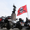 В 10 утра мотолюбители начали собираться на площади Борцов Революции — newsvl.ru