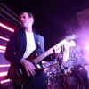 Гитарист Eva Star Band играет самозабвенно — newsvl.ru